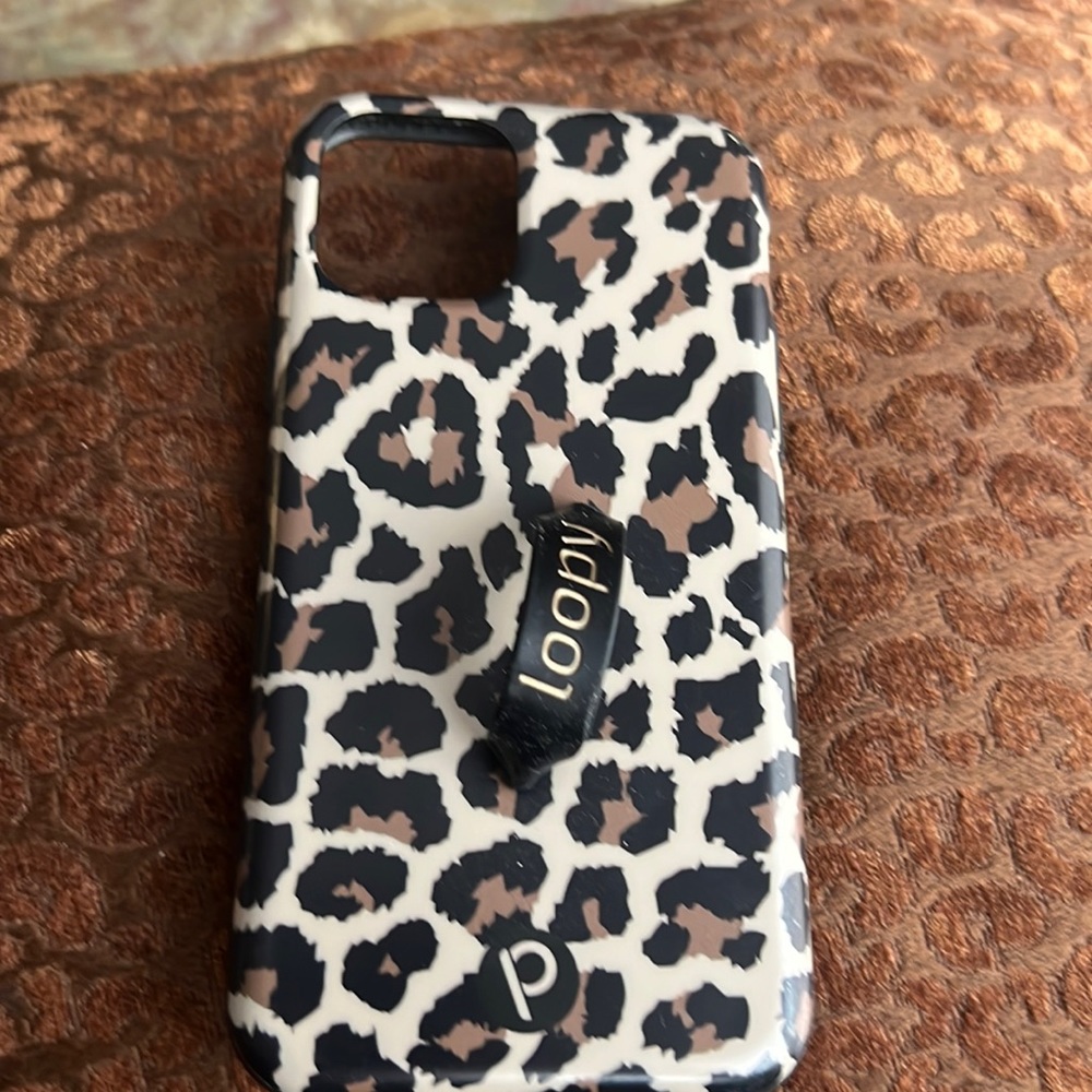 Loopy case 12 pro leopard print